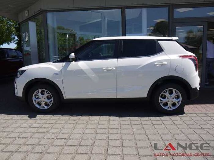 KGM Tivoli 1.5 T-GDi 6 M/T Nomad Navi SHZ Temp Tel. -Vorb. PDC Regensensor Alu Klima