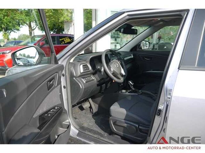 KGM Tivoli 1.5 T-GDi 6 A T Nomad Navi SHZ Temp Tel. -Vorb. PDC Regensensor Alu Klima