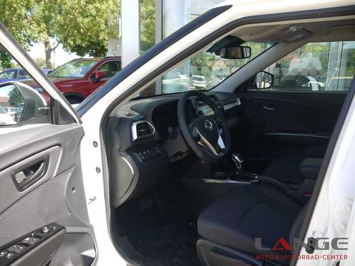 KGM Tivoli 1.5 T-GDi 120kW Nomad Navi SHZ Temp Tel. -Vorb. PDC Regensensor Alu Klima