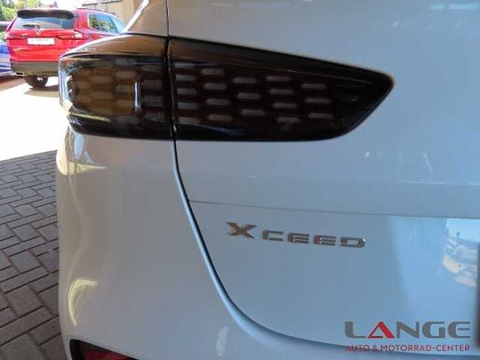 Kia XCee'd 1.5T DCT7 GT LINE Navi Soundsystem Apple CarPlay Rückfahrkam. XCeed