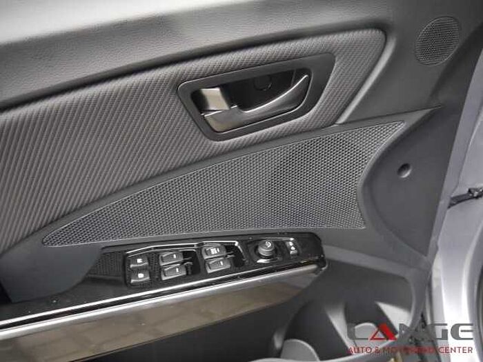 SsangYong Tivoli Grand Black Line 4x2 Automatik Navi Klimaautom SHZ Tel. -Vorb. PDC Regense