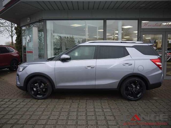 SsangYong Tivoli Grand Black Line 4x2 Automatik Navi Klimaautom SHZ Tel. -Vorb. PDC Regense