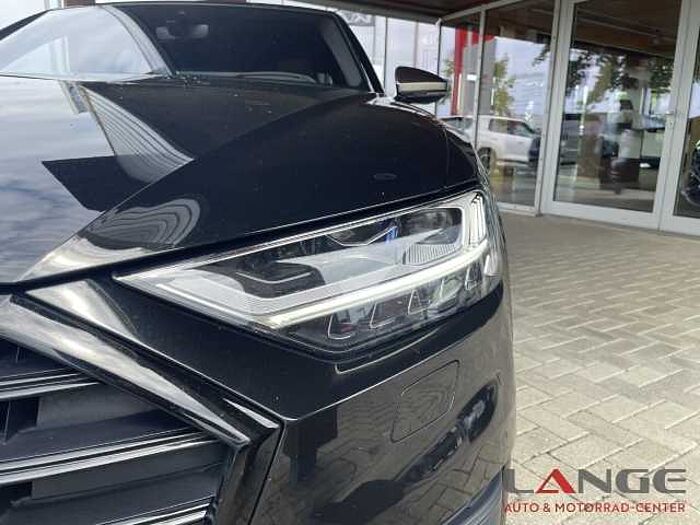 Audi S8 4.0 TFSI quattro HUD Luftfederung AD StandHZG Monitore Kopfst. El. Panodach