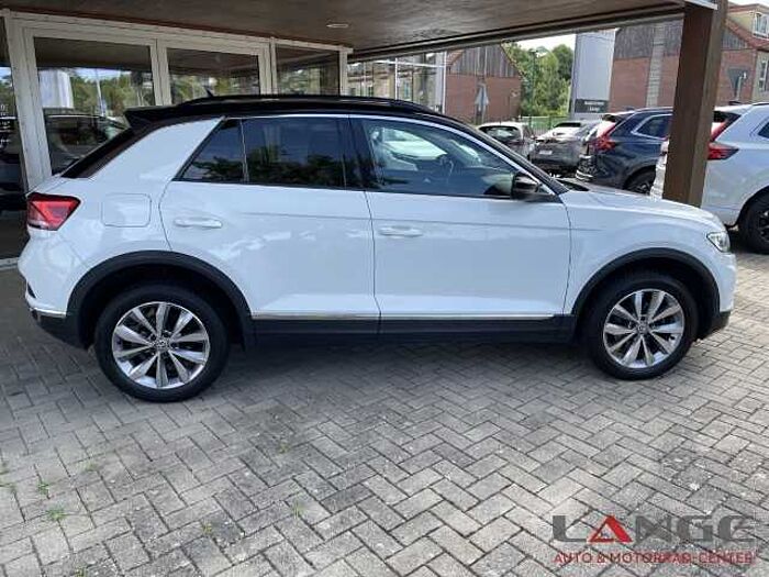 Volkswagen T-Roc Basis 1.5 DSG Style DAB Spurhalteass. Notbremsass. Tel.-Vorb. Berganfahras