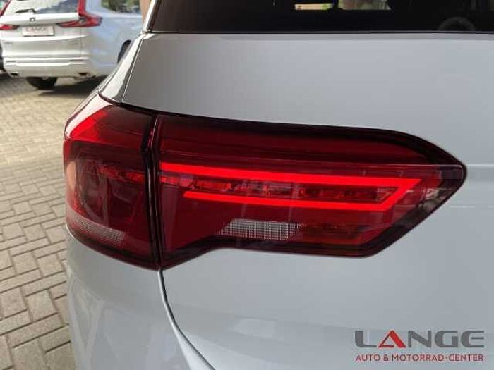 Volkswagen T-Roc Basis 1.5 DSG Style DAB Spurhalteass. Notbremsass. Tel.-Vorb. Berganfahras